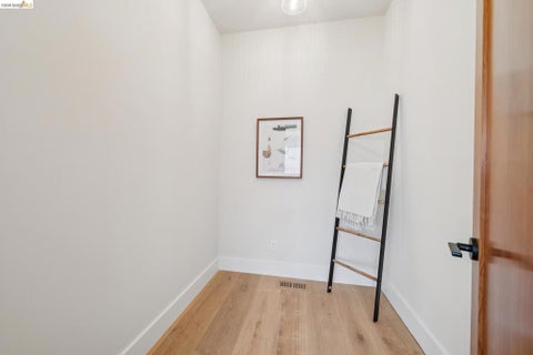 Tiny photo for 4432 Howe St ST, Oakland, CA 94611 (MLS # 41142270)