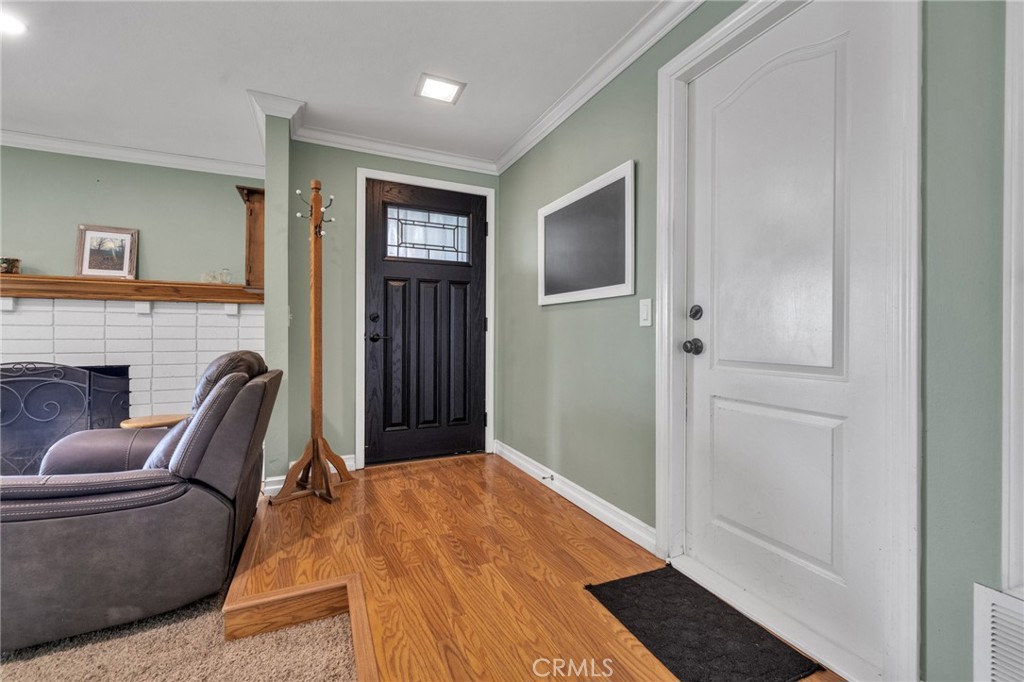 15010 Oakwood Lane