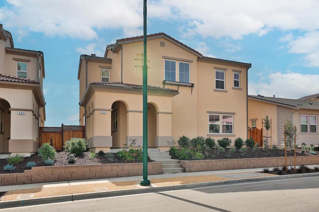 590 Santa Lucia Way