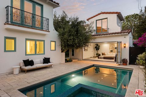 Photo of 451 16th Street, Santa Monica, CA 90402 (MLS # 26759973)