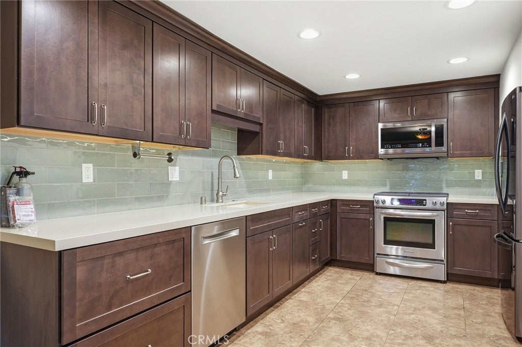 2609 Calle Elegante