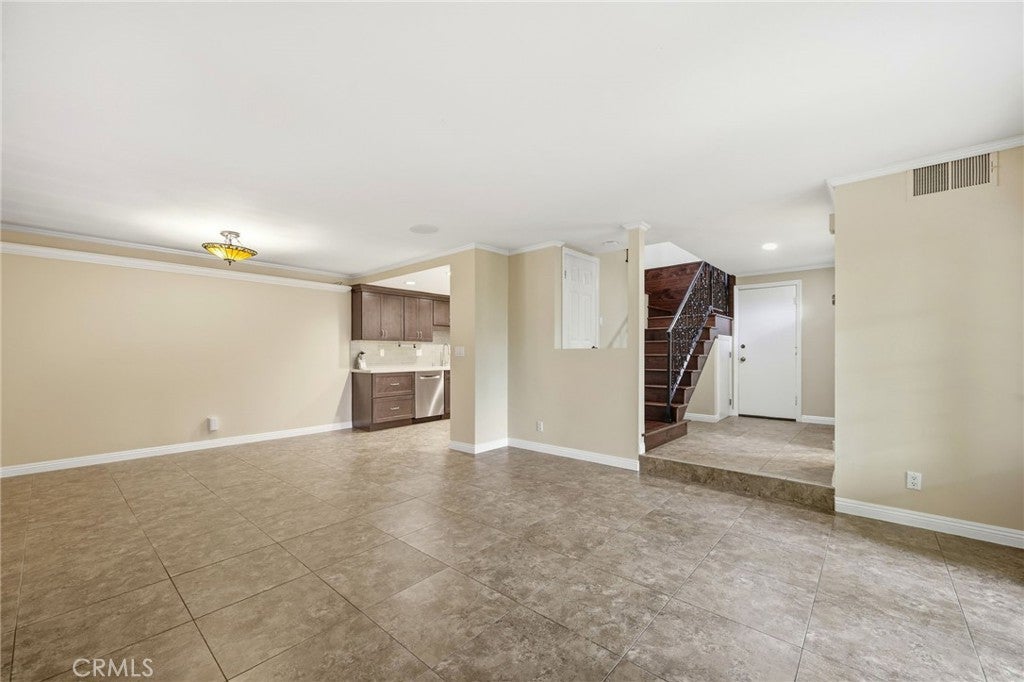 2609 Calle Elegante