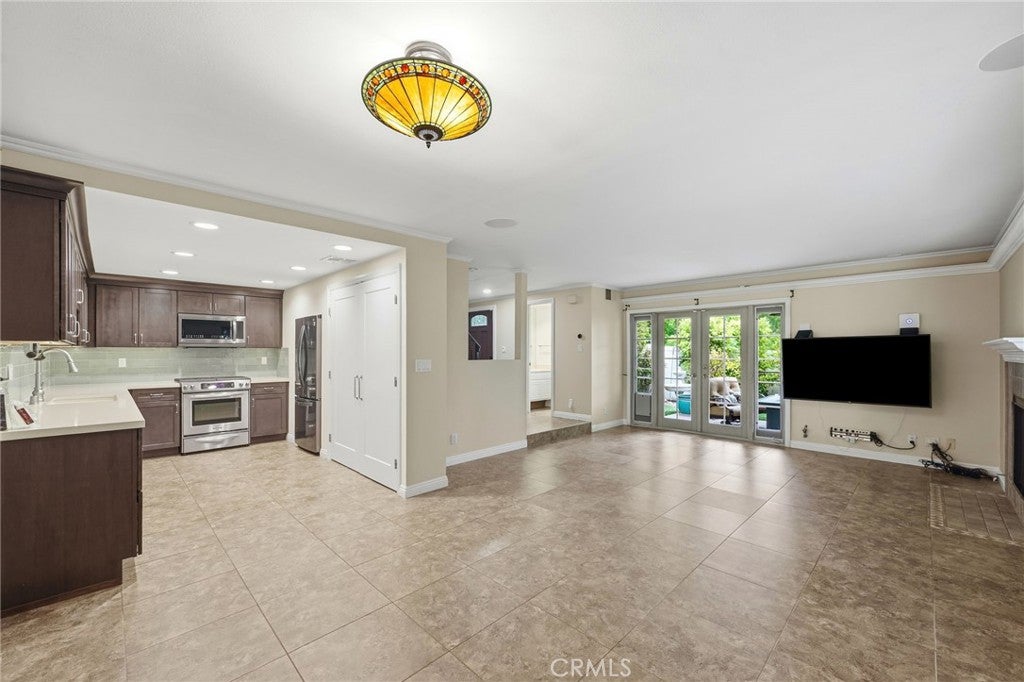 2609 Calle Elegante