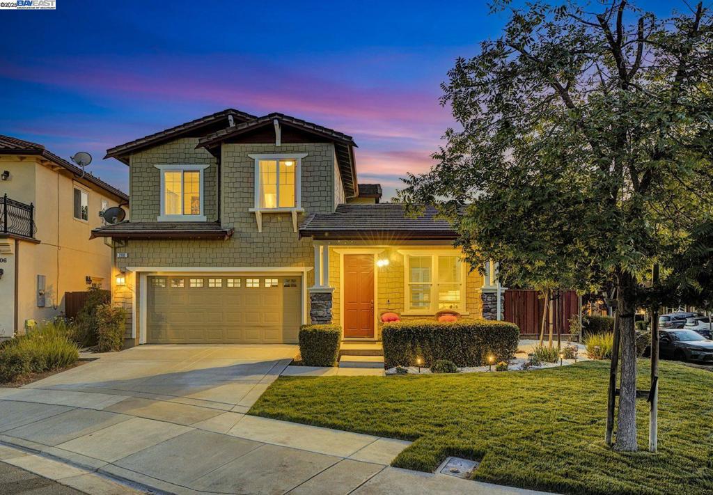 Stunning East-Facing Windermere Home on a Prime 6,093 Sq. Ft. Corner Lot! This immaculate 5BD/3.5BA home is nestled on a quiet court in one of Windermere’s most sought-after neighborhoods. Light-filled and thoughtfully designed, it features a first-floor bedroom with full bath—perfect for guests or multigenerational living. Enjoy an open floor plan, an updated kitchen with brand-new appliances, new flooring, and fresh interior/exterior paint. The beautifully landscaped, low-maintenance backyard is ideal for relaxing or entertaining. Walk to top-rated schools and scenic parks. A rare turnkey opportunity—don’t miss it!