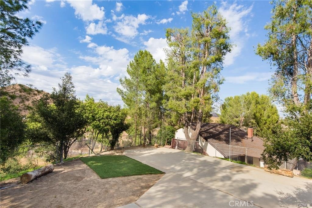 27601 Endeavor Street, Agoura Hills CA 91301