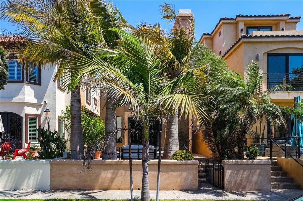 Photo of 414 12th ST, Huntington Beach, CA 92648 (MLS # OC26111671)