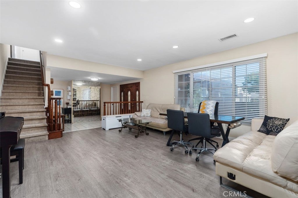 5023 Evergreen