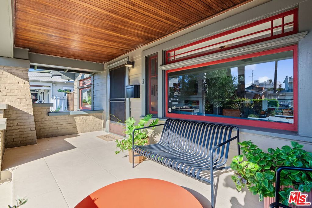 150 S Hobart Boulevard