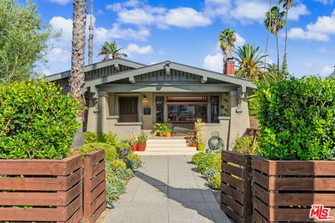 Photo of 150 S Hobart Boulevard, Los Angeles, CA 90004 (MLS # 26991697)