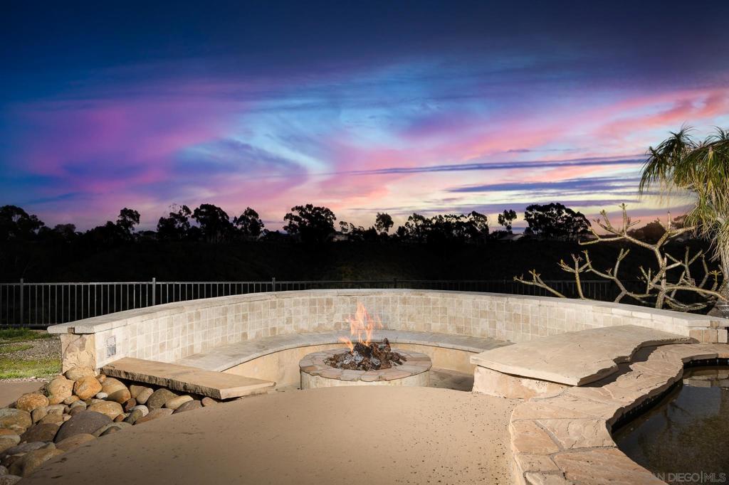 7215 Rock Canyon Dr