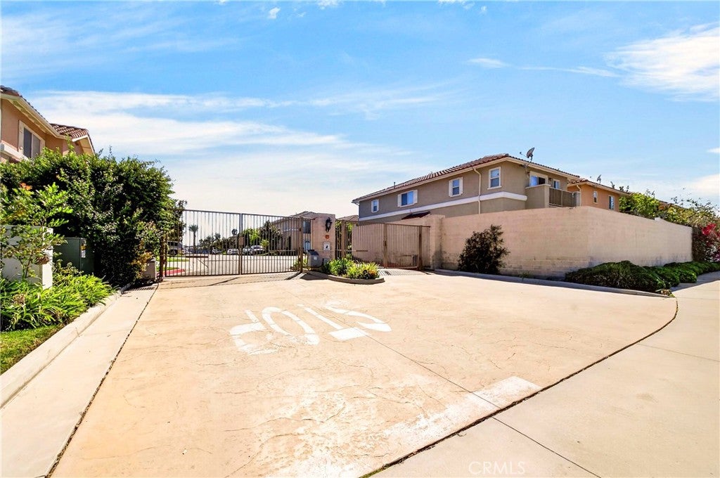 1669 Orchid Way