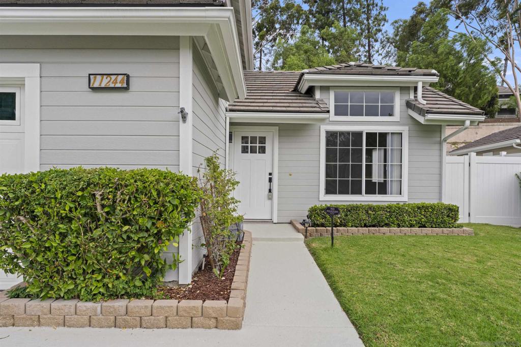 11244 Woodrush