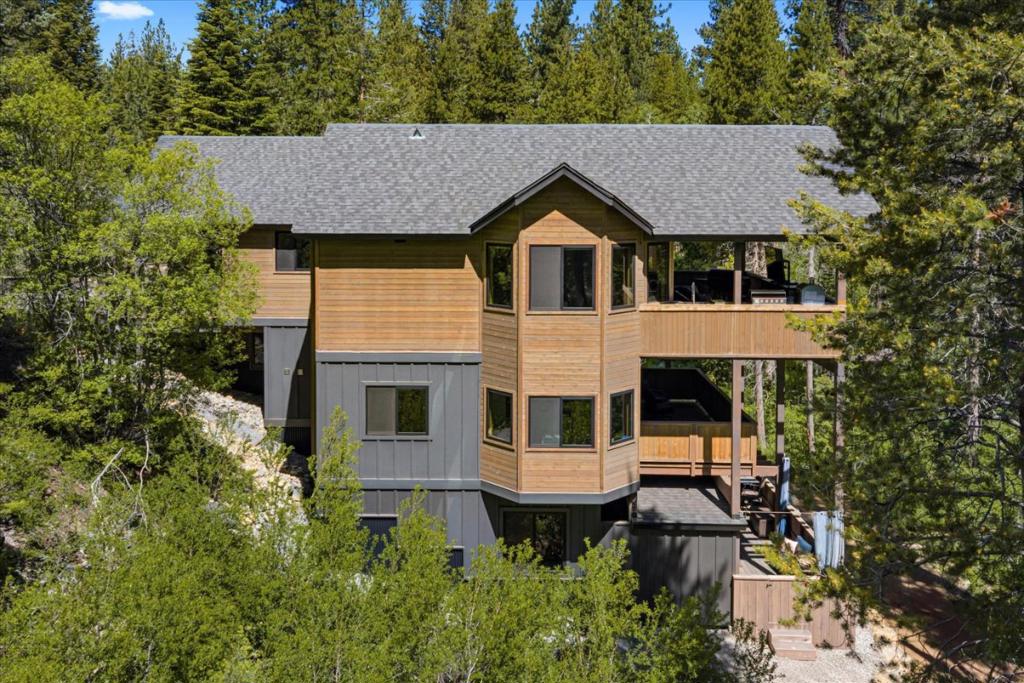 2366 Highlands Drive