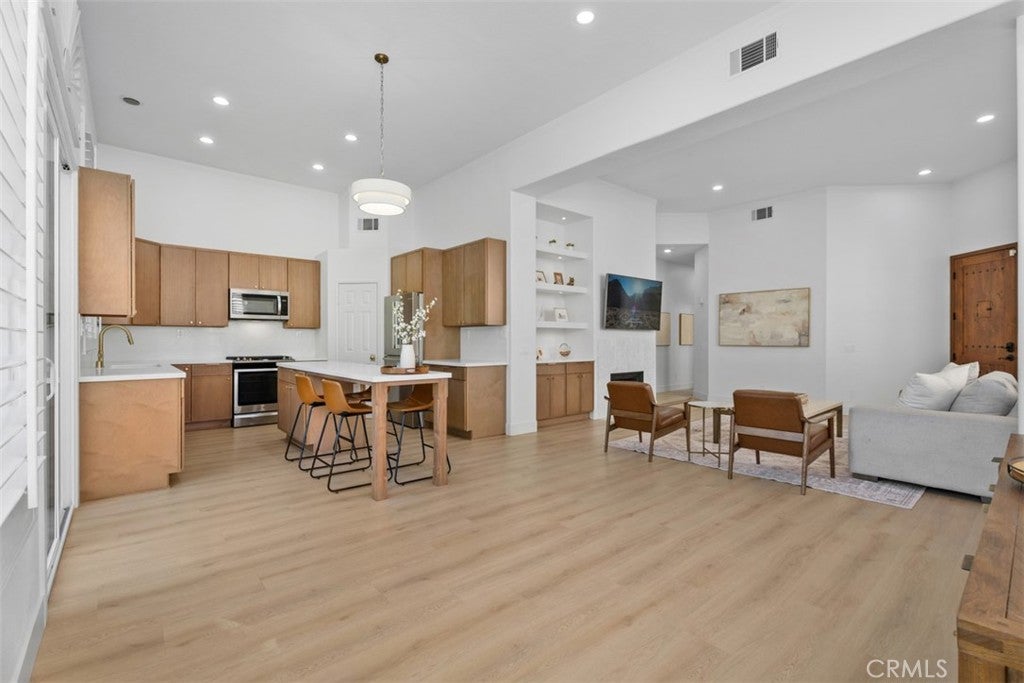 28096 Paseo Hacienda