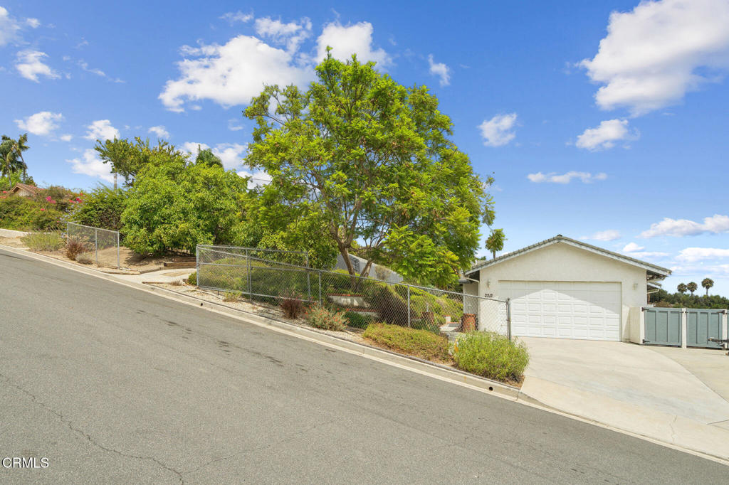 2212 Stacy Lane