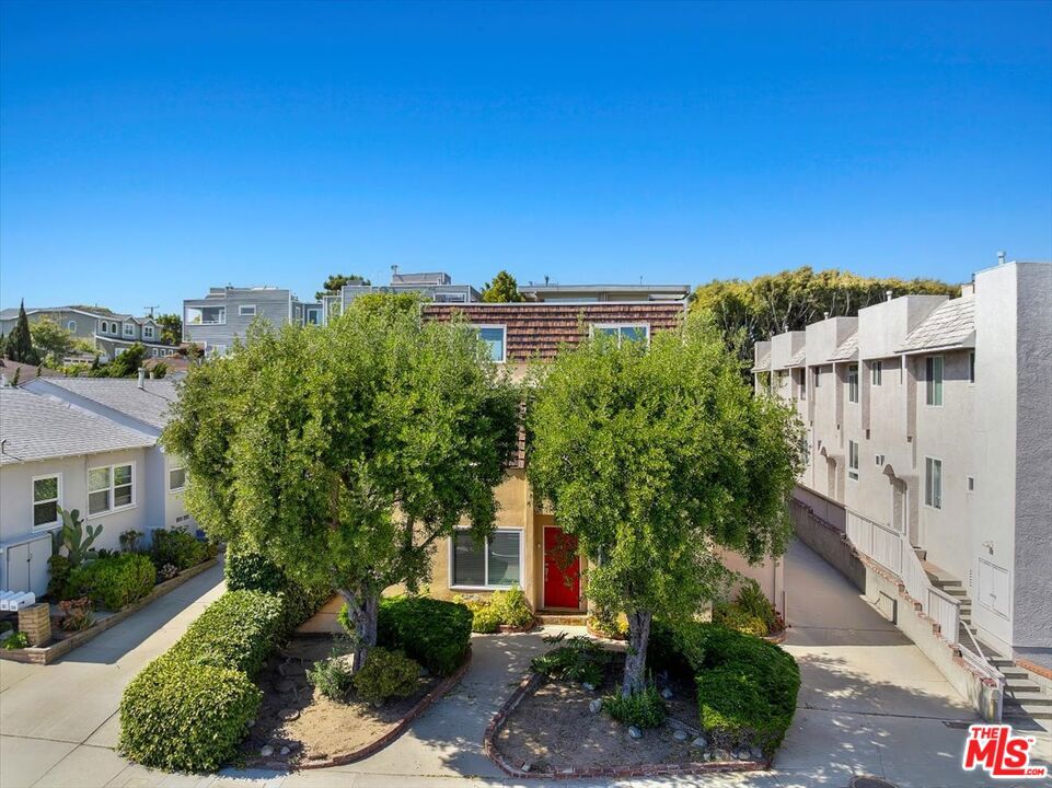 1311 Manhattan Beach Boulevard 2