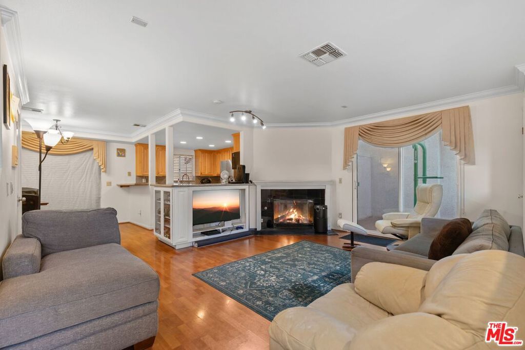 4566 W 172nd Street 2