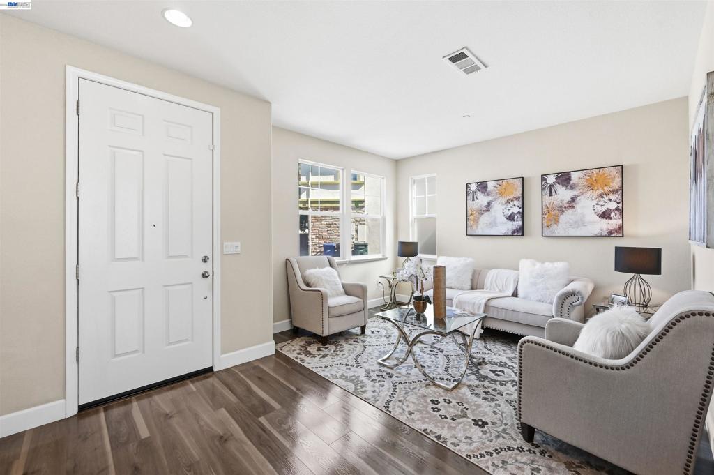 1542 Portofino Dr
