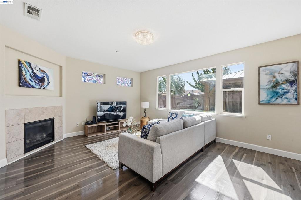 1542 Portofino Dr