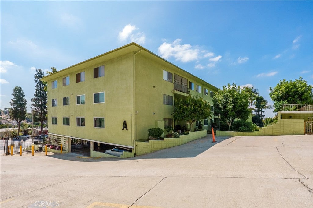 1301 S Atlantic Boulevard 301A