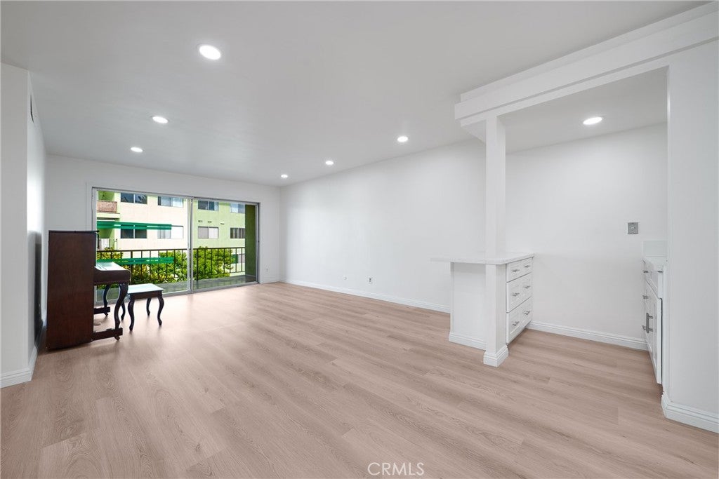 1301 S Atlantic Boulevard 301A
