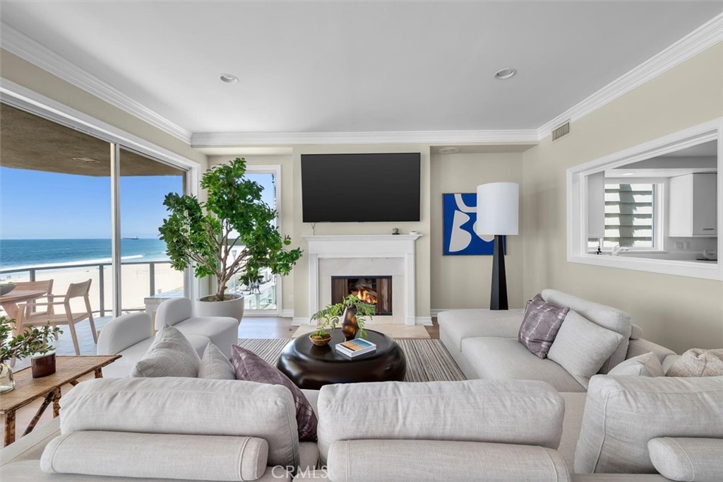 1508 The Strand