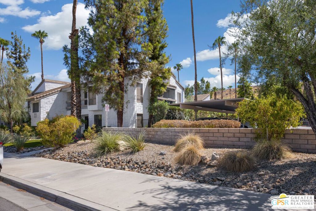 Palm Canyon Villas - Residential Lease