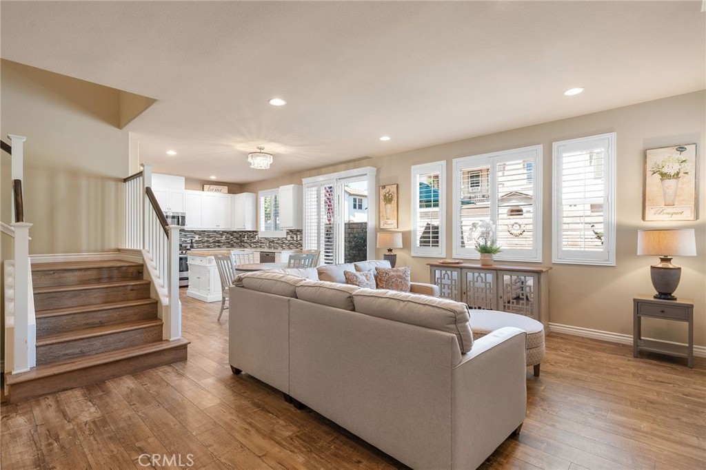 42945 Avenida Amistad
