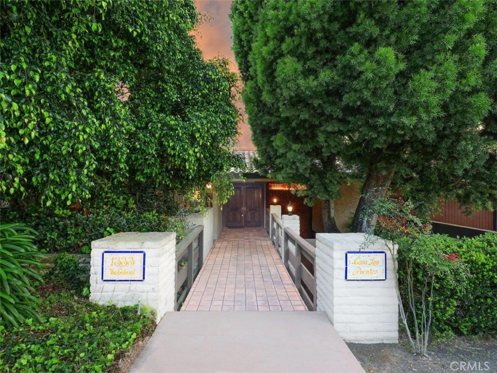 1333 Via Gabriel