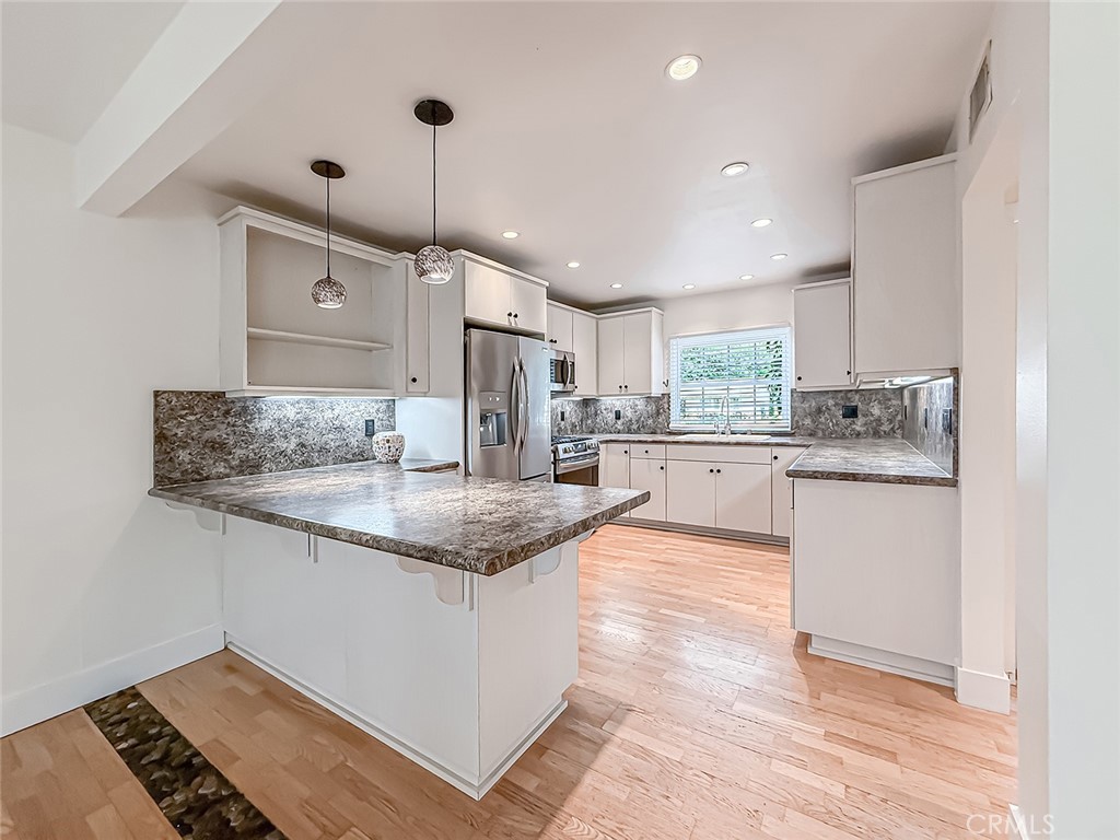 Valley West (Berylwood) (275) - Residential Lease