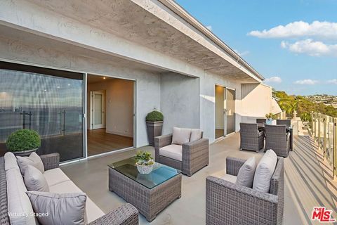 Photo of 18203 Coastline Drive #7, Malibu, CA 90265 (MLS # 25561157) Photo of 18203 Coastline Drive #7, Malibu, CA 90265 (MLS # 25561157)