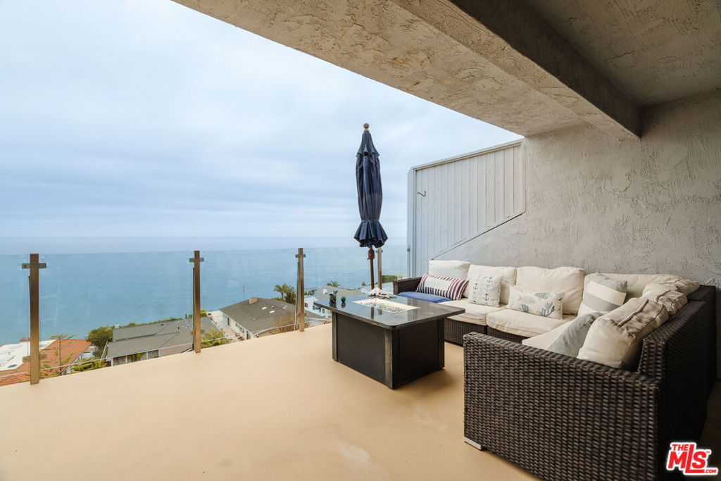 18203 Coastline Drive 7