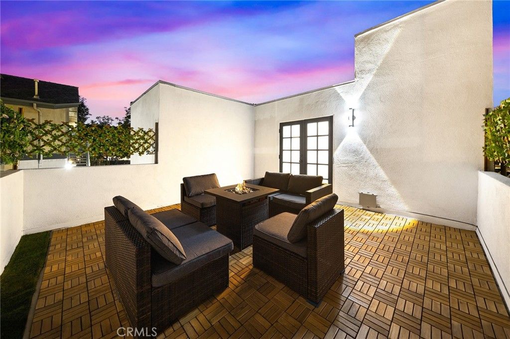 Photo of 1081 Loma Avenue, Long Beach, CA 90804 (MLS # WS26020878)