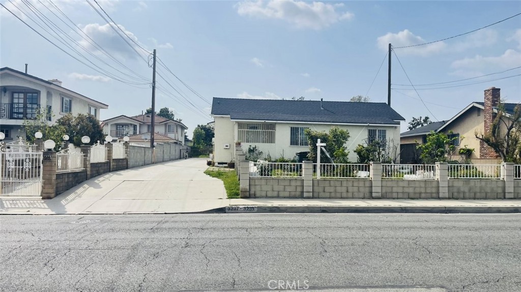 3239 Ivar Avenue
