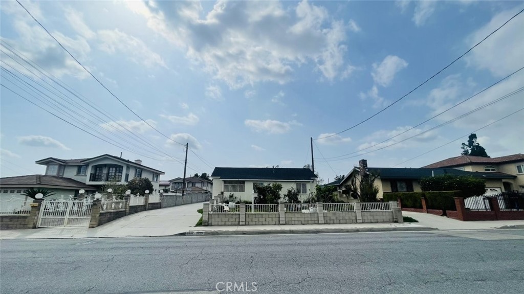 3239 Ivar Avenue