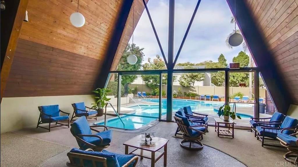 4444 Point Loma Boulevard 55, San Diego CA 92107
