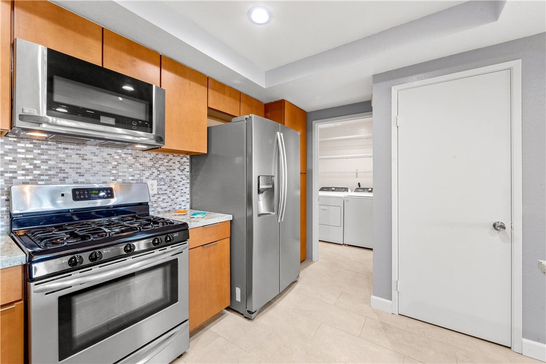 4861 Lago Drive 307