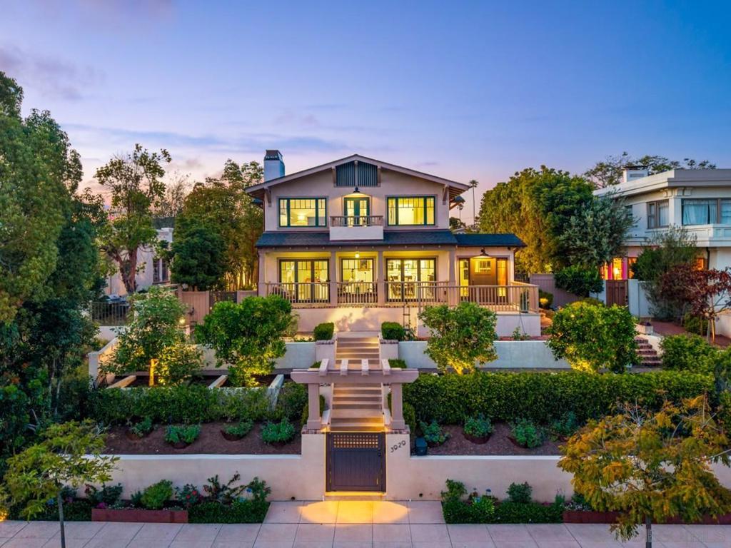 3929 Alameda