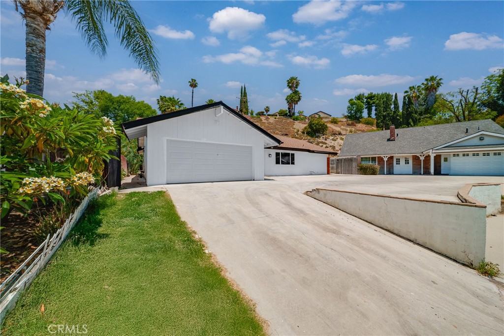 23615 Tellgate Drive