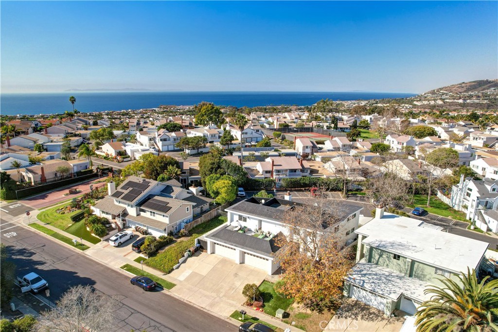 33621 Blue Lantern Street