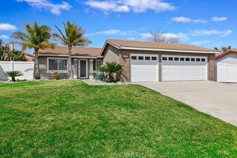 Photo of 2058 W Fairview Drive, Rialto, CA 92377 (MLS # CV26076798)