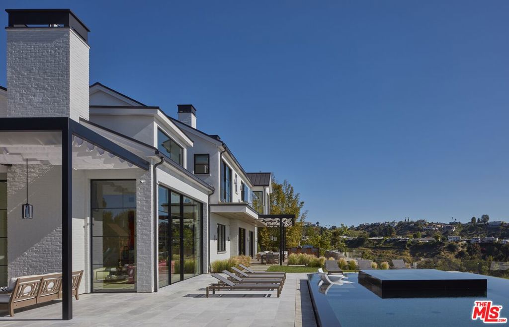 890 Linda Flora Drive