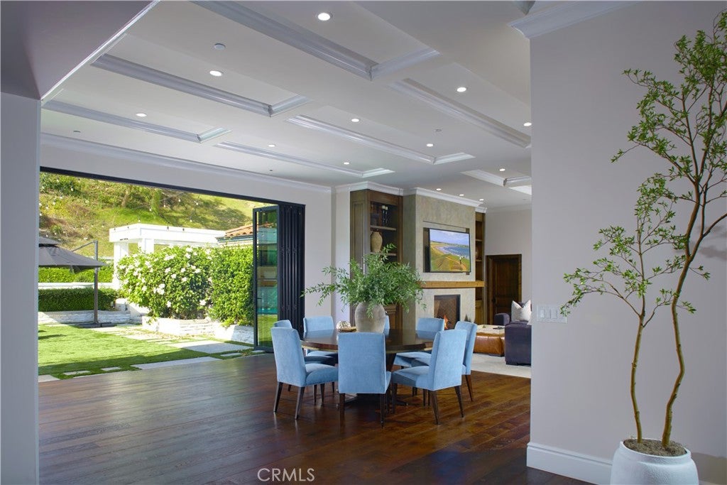 4 Inverness Lane