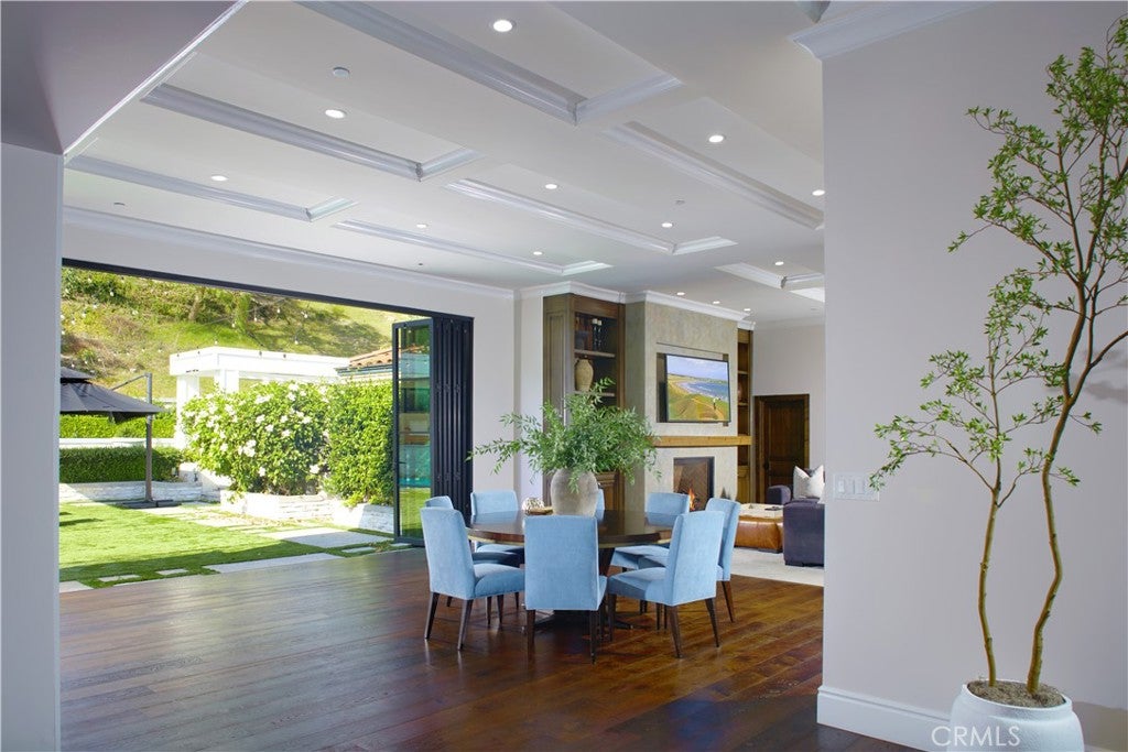 4 Inverness Lane