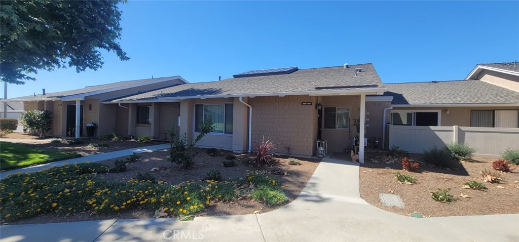 ONE OF A KIND BREAKERS MODEL WITH ENCLOSED ATRIUM. THIS BEAUTIFUL 2 BED , 2 BATHS, 1 CAR GARAGE FEATURES BEAUTIFUL LAMINATE FLOORS, DOUBLE PANE WINDOWS, RECESSED LIGHTING, CROWN MOLDING, NICE VIEWS OF GREENBELT, AND EXTRA SPACE ADDED WITH THE ENCLOSED ATRIUM (144 SQ FT MORE + 1,091 SQ FT = 1,235 SQ FT), VAULTED CEILINGS, GREAT LOCATION VERY CLOSE TO TENNIS AND PICKLEBALL COURTS, PARKING AND GARAGE. THE COMMUNITY OFFERS RESORT STYLE LIVING WITH THE MANY AMENITIES, 2 HEATED SWIMMING POOLS AND SPA, TENNIS AND PICKLEBALL COURTS, PUTTING GREEN, SHUFFLE BOARD, BOCCE BALL, GYM AND WEIGHT ROOM, CLUB HOUSE, GATED AND GUARDED COMMUNITY, CERAMIC ROOM, WOOD SHOP, LIBRARY, BILLIARD ROOM, AND MANY ACTIVITIES FOR YOUR ENJOYMENT.