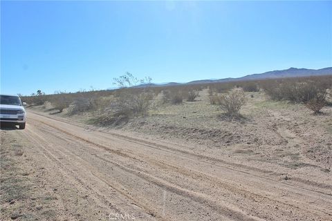 Photo of 112 Off Highway 395 and Buckthorne Canyon, Adelanto, CA 92301 (MLS # HD25266886)