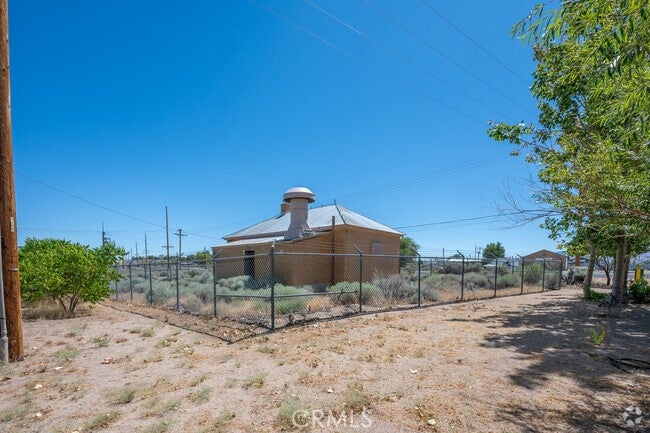 447 Pole Line Road