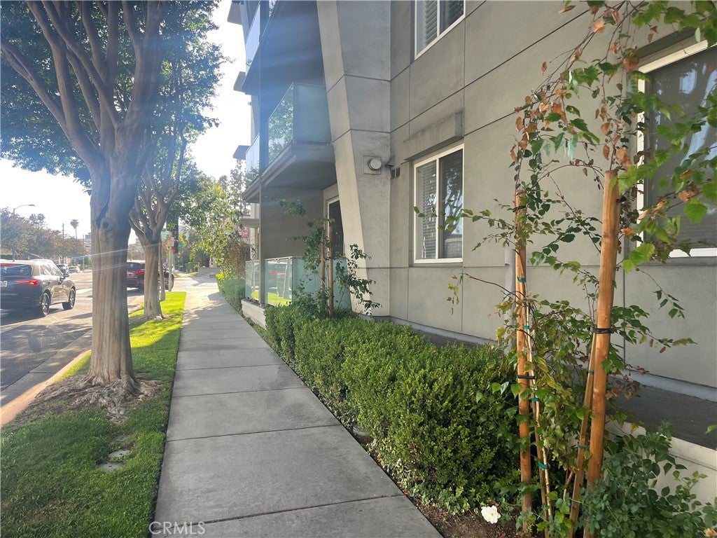 160 S Hudson Ave 105, Pasadena CA 91101