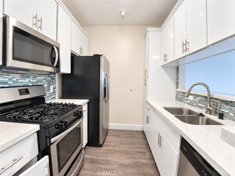 Photo of 11657 Oxnard Street #212, North Hollywood, CA 91606 (MLS # SR26213657)