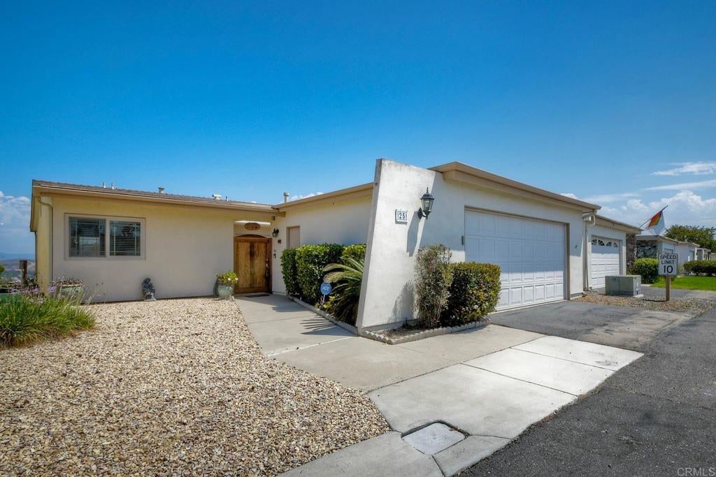 3902 Vista Campana N 25